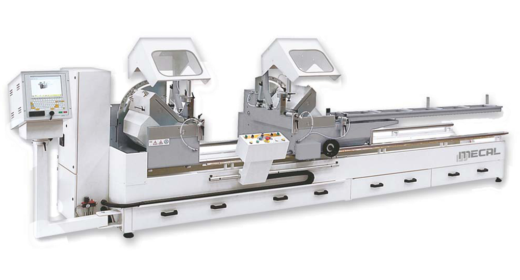 Aluminioum extrusion mitre saw